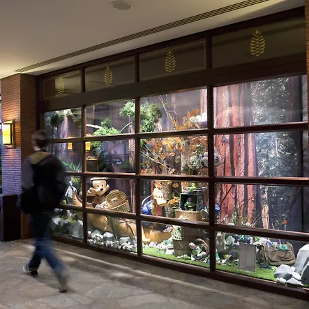 Hotel Sequoia