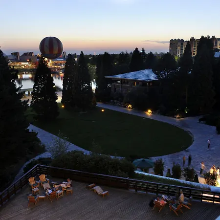 Hotel Sequoia