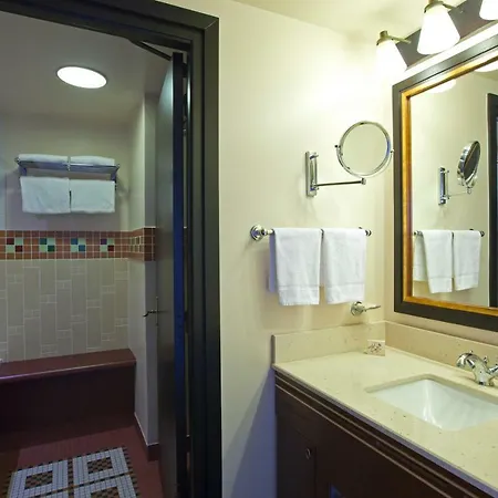 Sequoia Hotel 3*